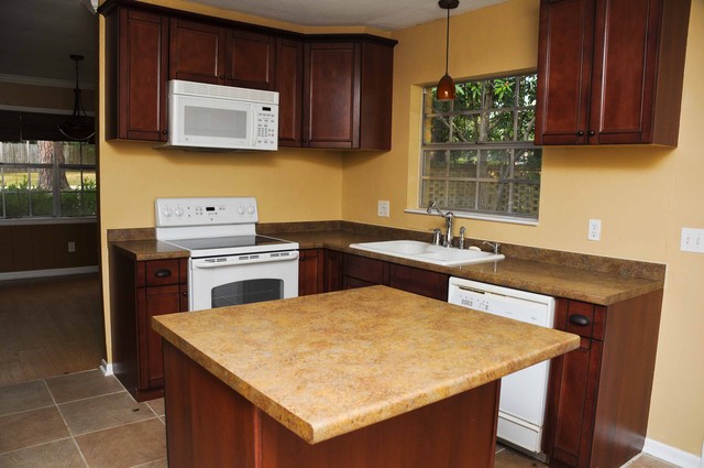 295 Hoffman Drive, Tallahassee, FL 32312