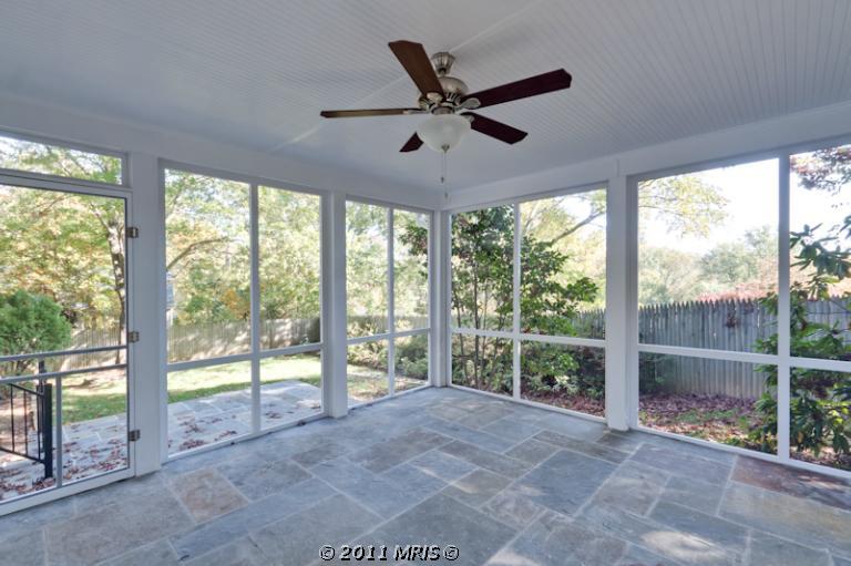 4304 37th Rd N, Arlington, VA 22207