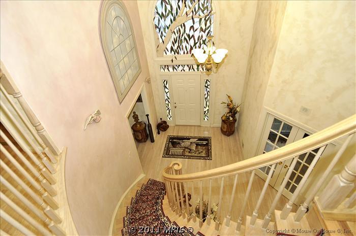 19501 Pine Cone Ct, Gaithersburg, MD 20879