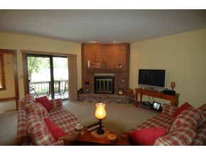 68 Governor Wentworth Highway, Tuftonboro, NH 03816